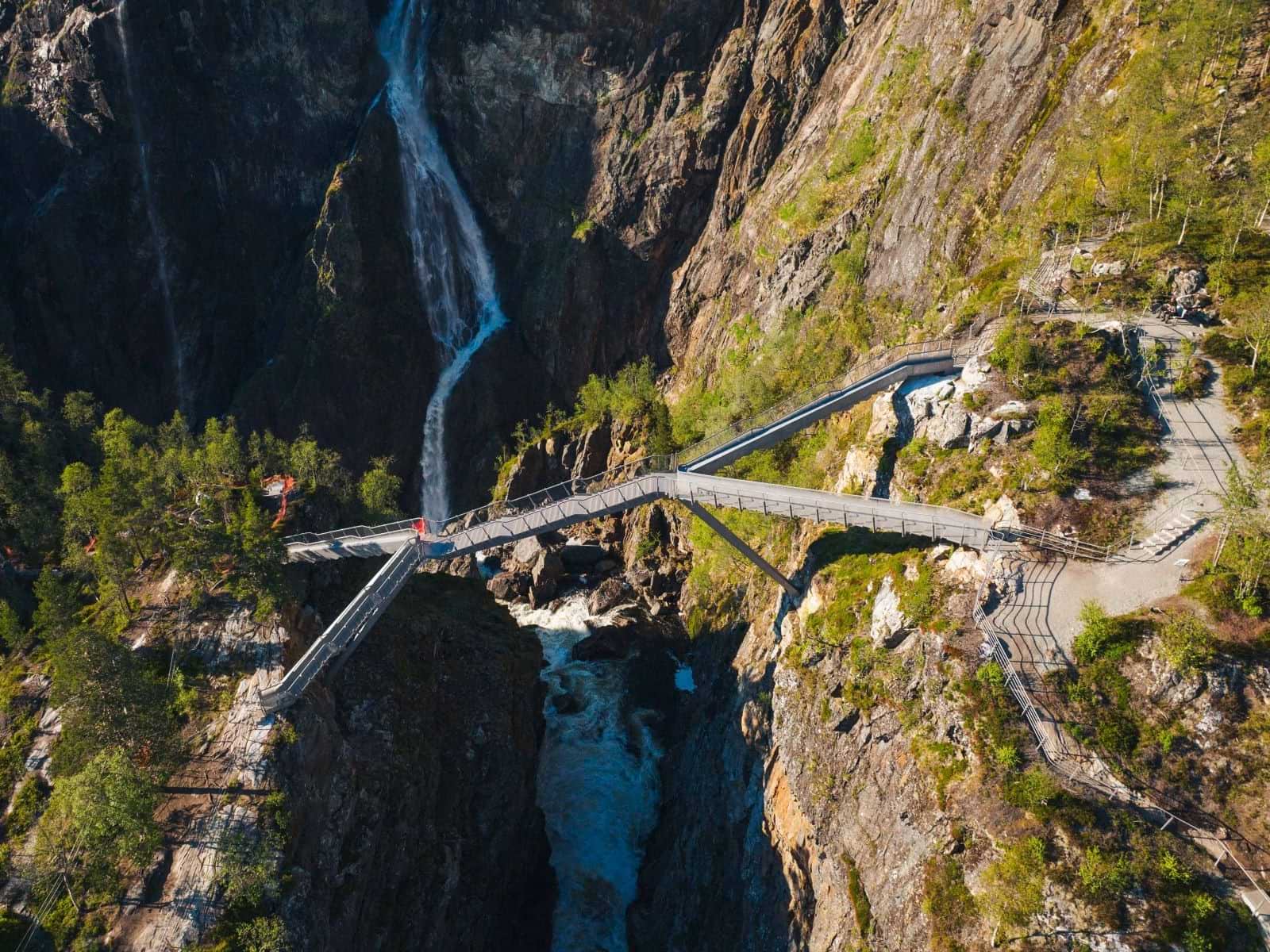 v-ringsfossen-waterfall-tour-book-hardanger